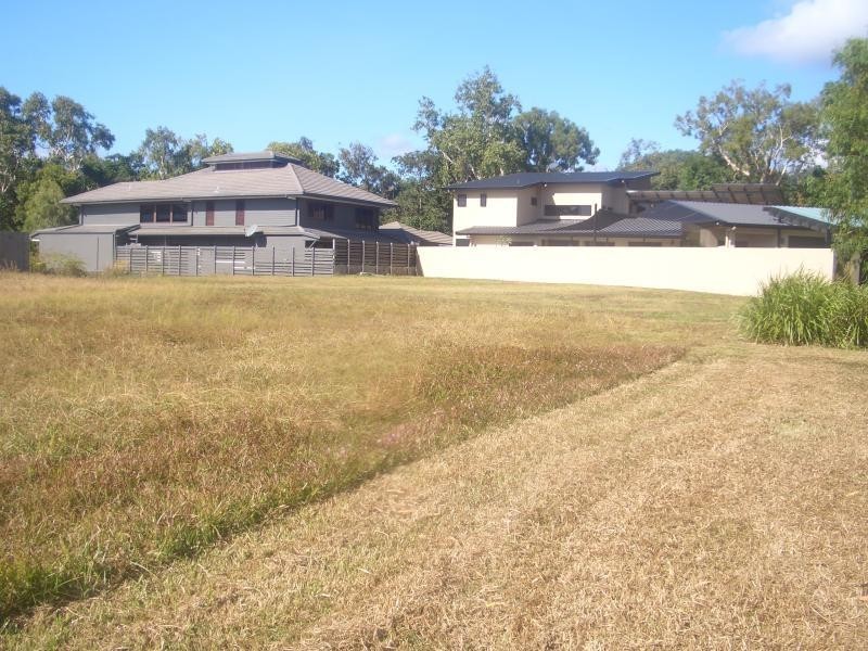 7 Sennfeld Close, Palm Cove QLD 4879