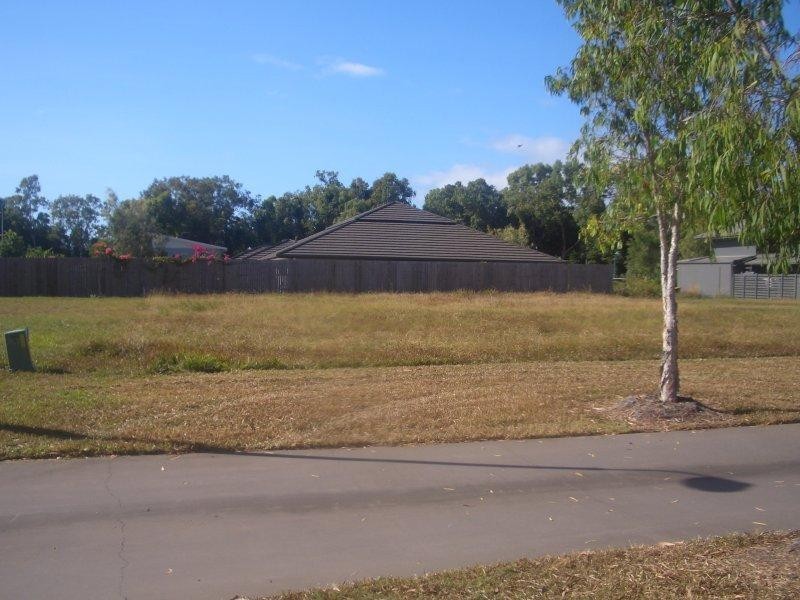 7 Sennfeld Close, Palm Cove QLD 4879