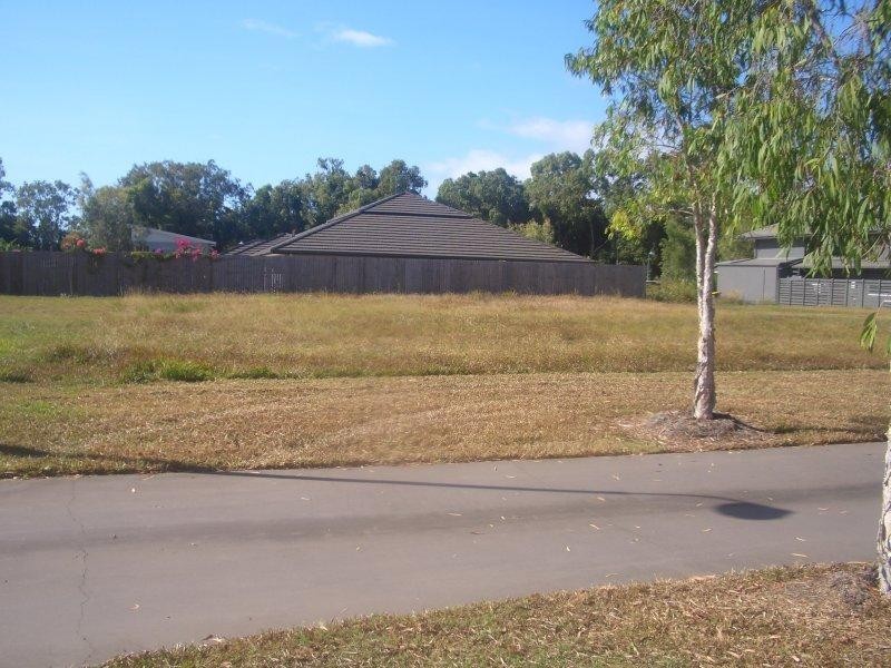 7 Sennfeld Close, Palm Cove QLD 4879