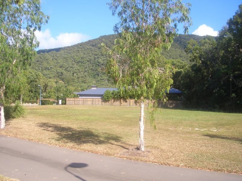 7 Sennfeld Close, Palm Cove QLD 4879