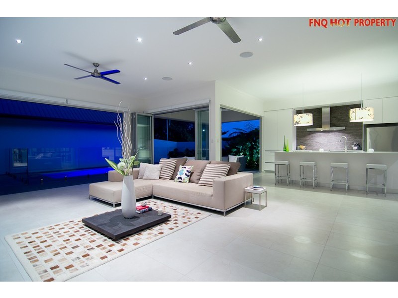 33 Bowline cl, Trinity Beach QLD 4879