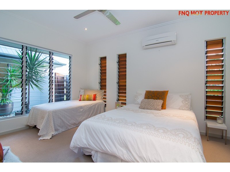 33 Bowline cl, Trinity Beach QLD 4879