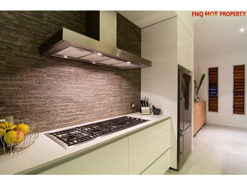 33 Bowline cl, Trinity Beach QLD 4879