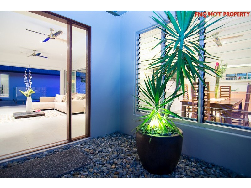 33 Bowline cl, Trinity Beach QLD 4879