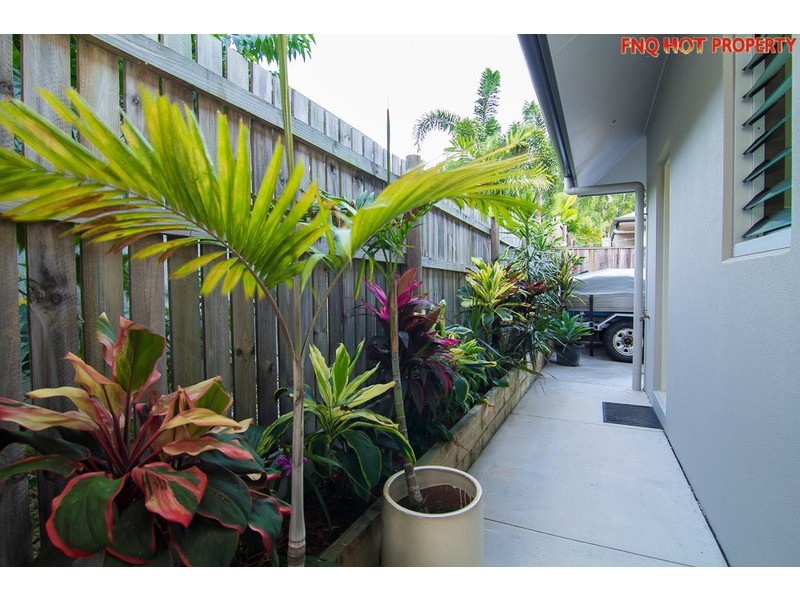 33 Bowline cl, Trinity Beach QLD 4879