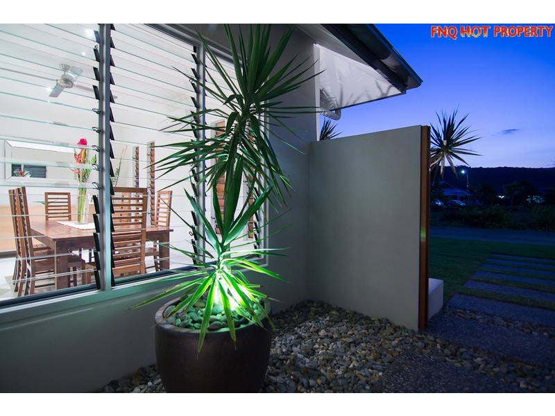 33 Bowline cl, Trinity Beach QLD 4879
