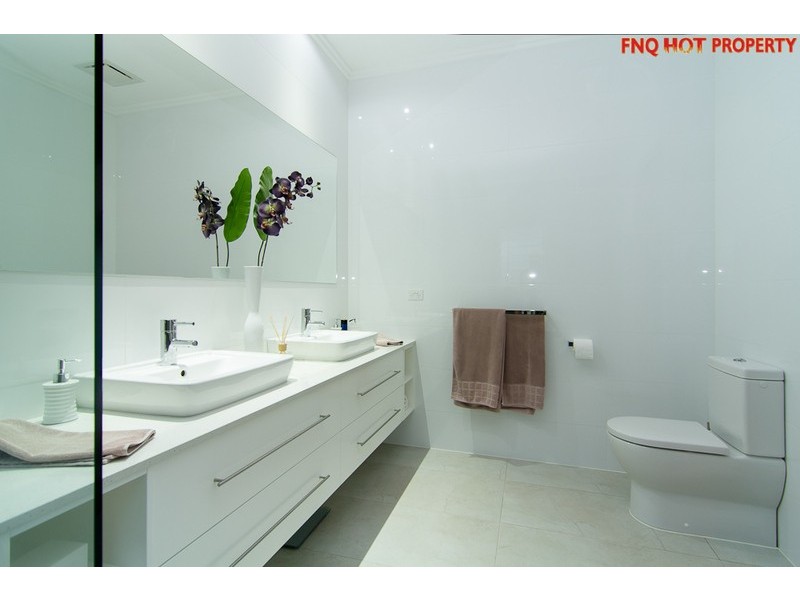 33 Bowline cl, Trinity Beach QLD 4879