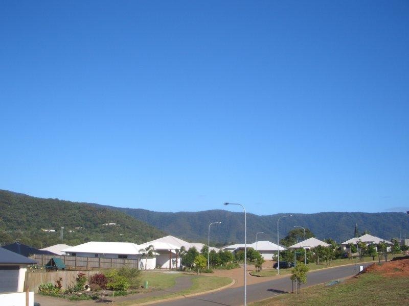 2 Catamaran Circuit, Trinity Beach QLD 4879
