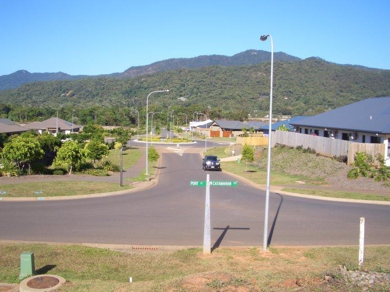 2 Catamaran Circuit, Trinity Beach QLD 4879