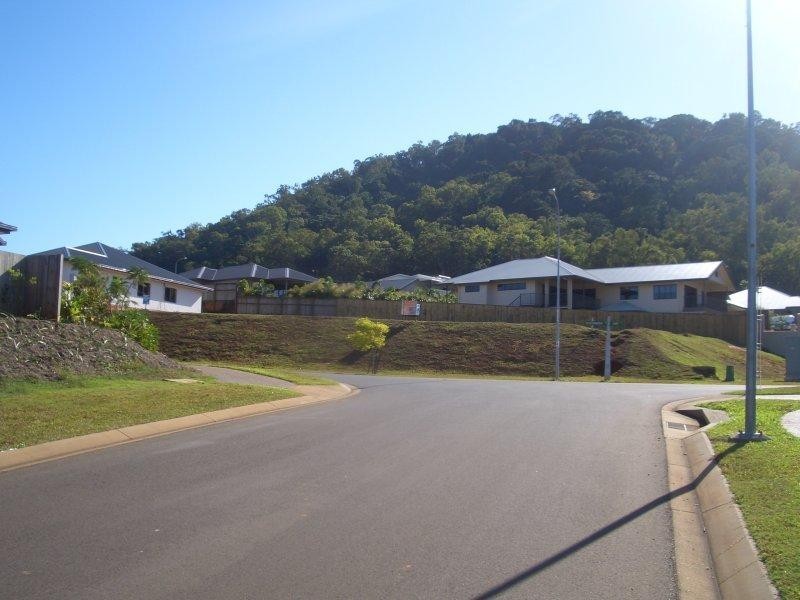 2 Catamaran Circuit, Trinity Beach QLD 4879