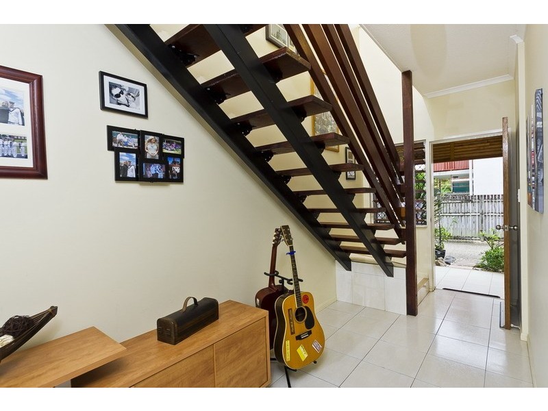 7/8 Oyster Ct, Trinity Beach QLD 4879