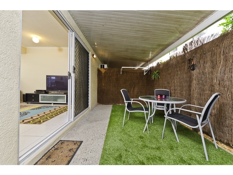 7/8 Oyster Ct, Trinity Beach QLD 4879