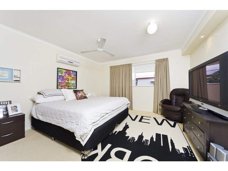 7/8 Oyster Ct, Trinity Beach QLD 4879