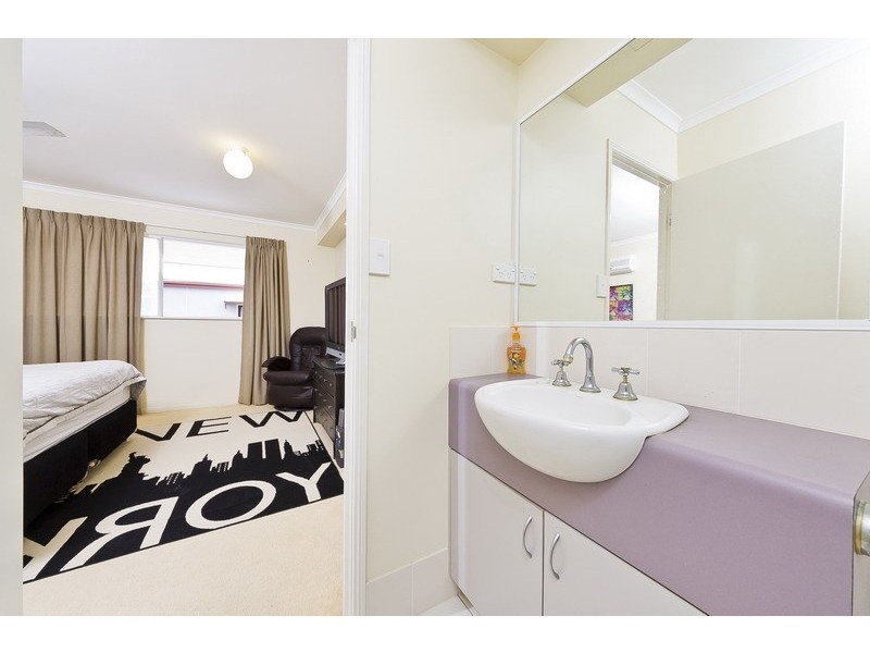 7/8 Oyster Ct, Trinity Beach QLD 4879