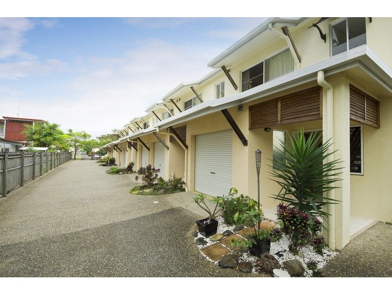 7/8 Oyster Ct, Trinity Beach QLD 4879