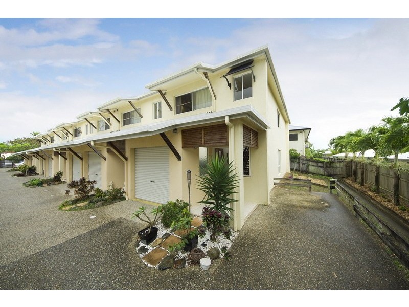 7/8 Oyster Ct, Trinity Beach QLD 4879