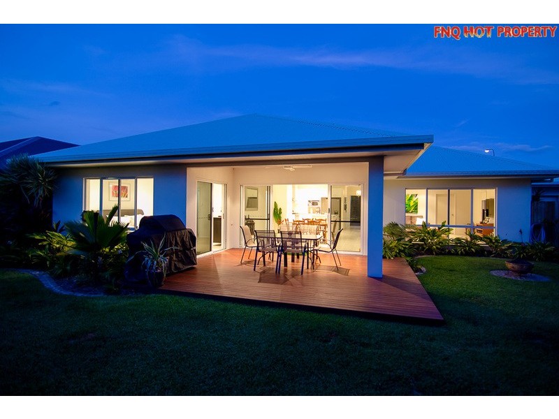 38 Moojeeba Way, Trinity Park QLD 4879