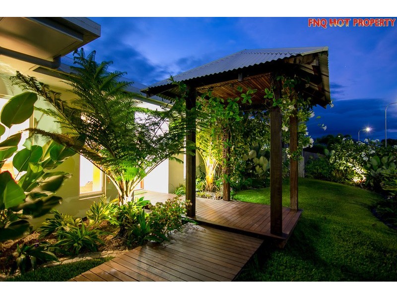 38 Moojeeba Way, Trinity Park QLD 4879