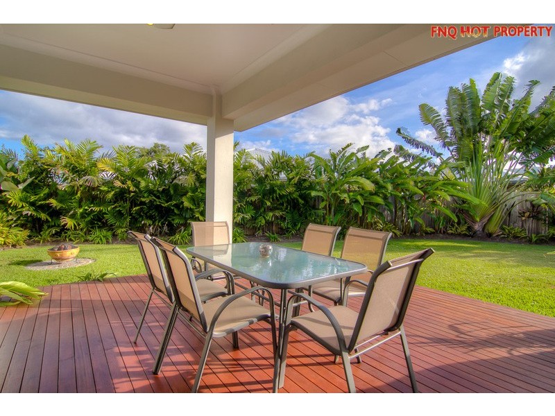38 Moojeeba Way, Trinity Park QLD 4879