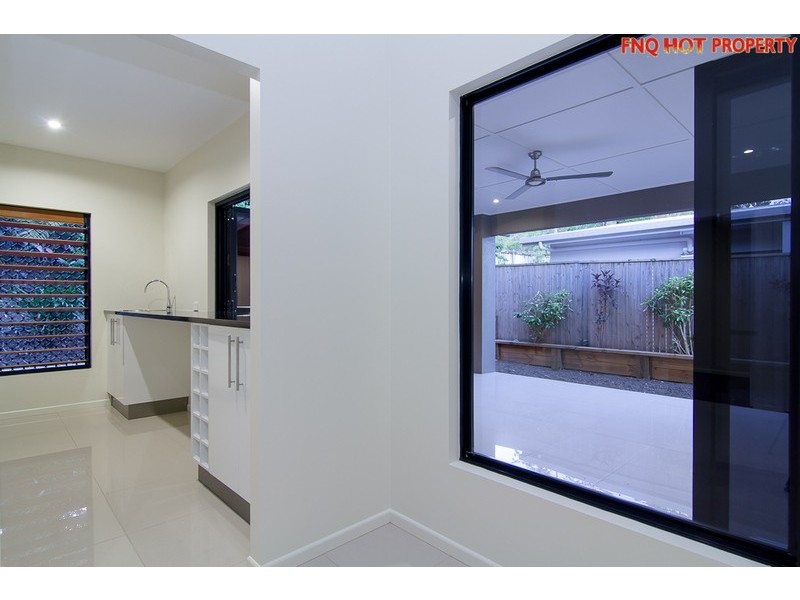 43 Aurelia Road, Palm Cove QLD 4879