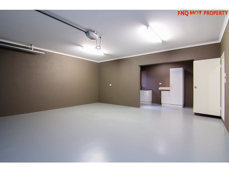 43 Aurelia Road, Palm Cove QLD 4879