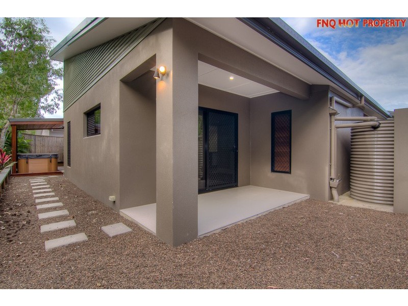 43 Aurelia Road, Palm Cove QLD 4879