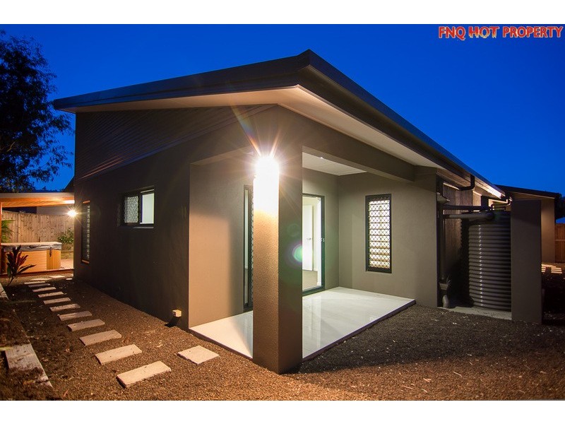 43 Aurelia Road, Palm Cove QLD 4879