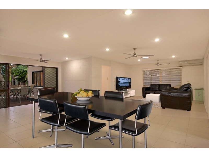 18 Batt Street, Clifton Beach QLD 4879