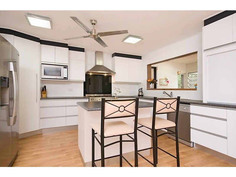 18 Batt Street, Clifton Beach QLD 4879