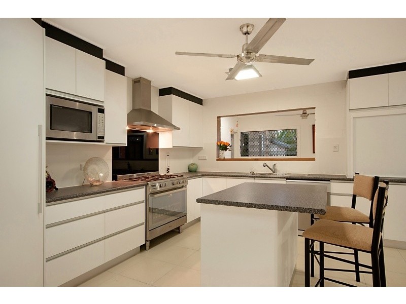18 Batt Street, Clifton Beach QLD 4879