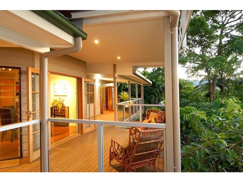 7 Trinidad Close, Trinity Beach QLD 4879