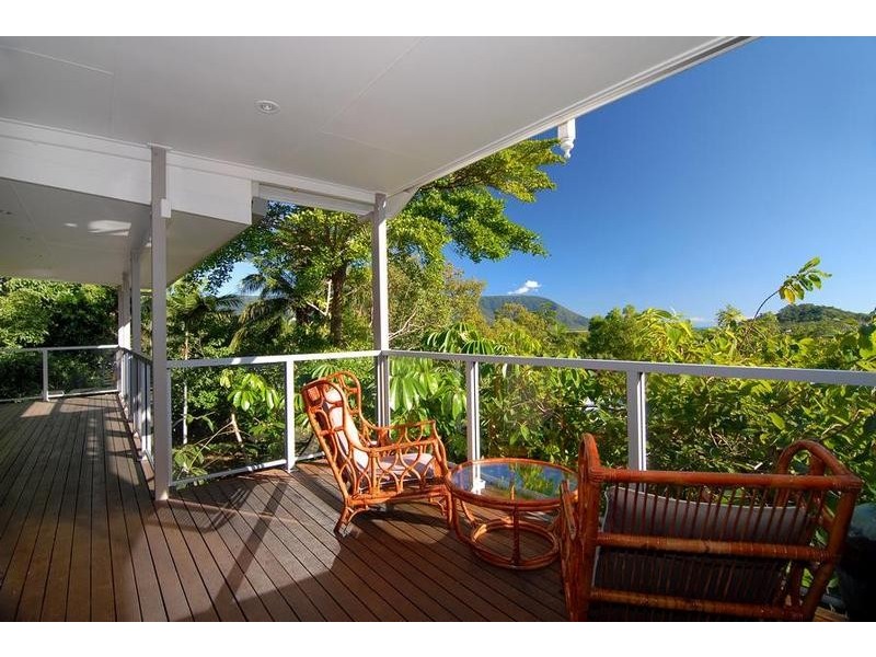 7 Trinidad Close, Trinity Beach QLD 4879