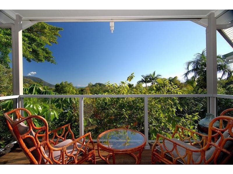 7 Trinidad Close, Trinity Beach QLD 4879