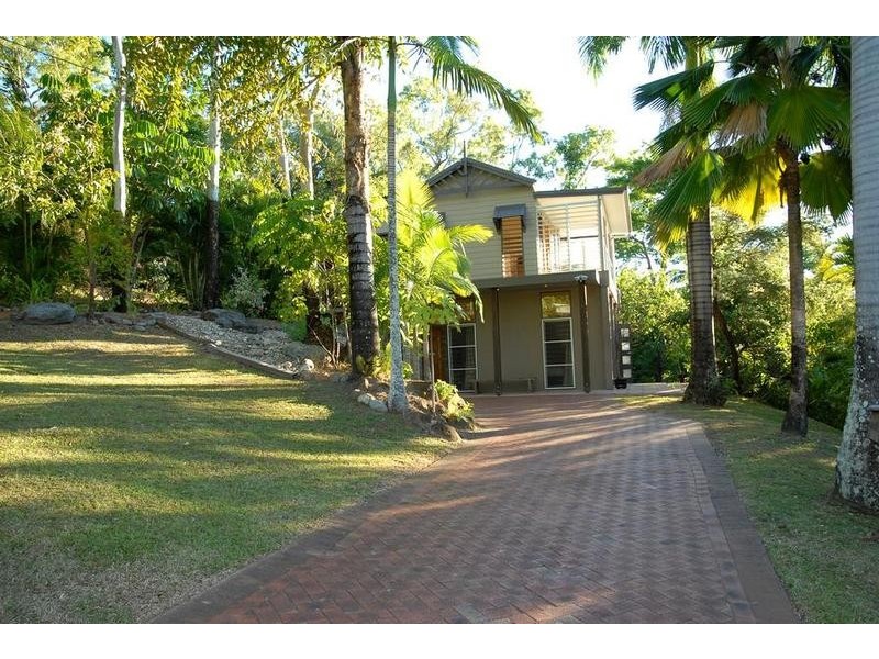 7 Trinidad Close, Trinity Beach QLD 4879