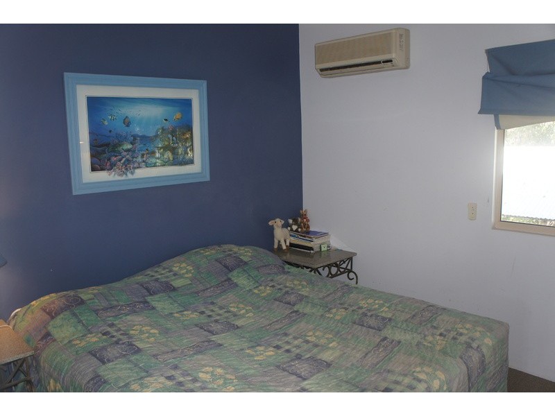 1/129-135 Oleander Street, Holloways Beach QLD 4878