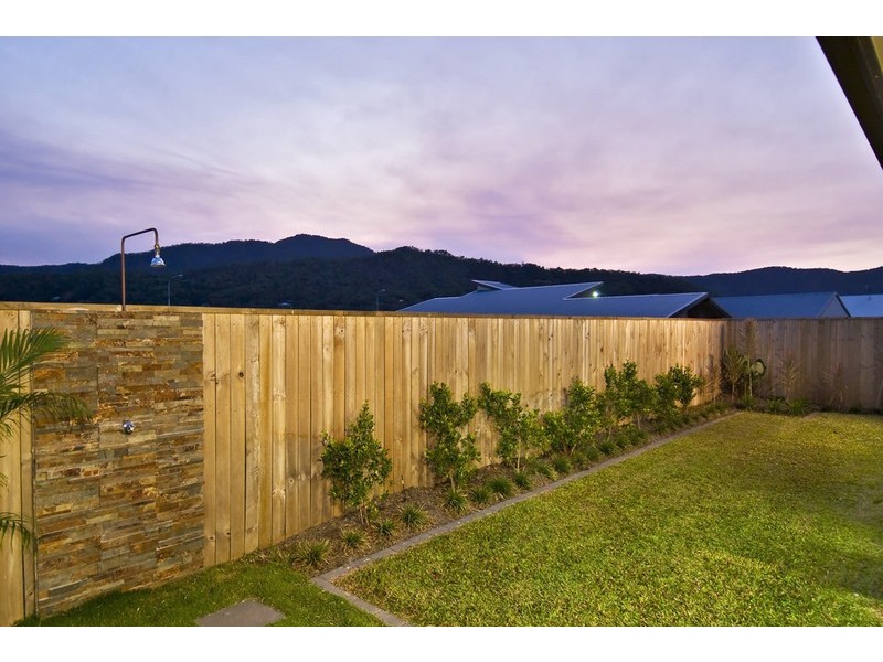 11 Bowline cl, Trinity Beach QLD 4879