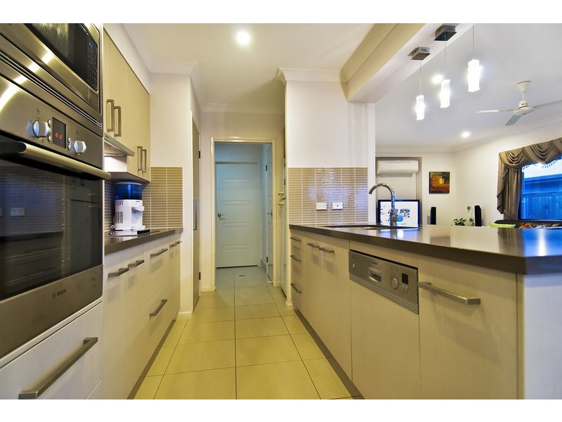 11 Bowline cl, Trinity Beach QLD 4879