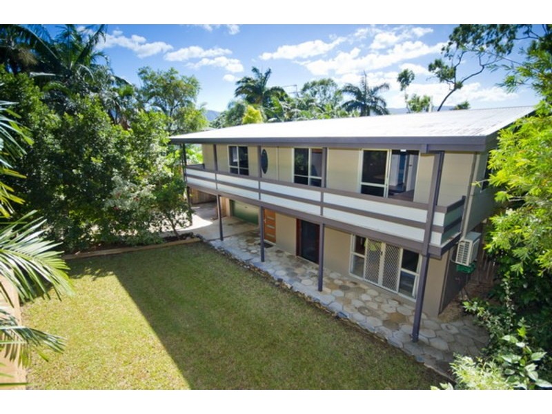 8 MORESBY ST, Trinity Beach QLD 4879