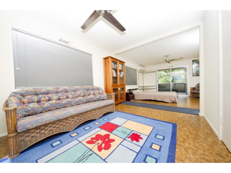 8 MORESBY ST, Trinity Beach QLD 4879