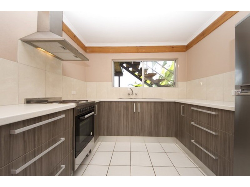 8 MORESBY ST, Trinity Beach QLD 4879