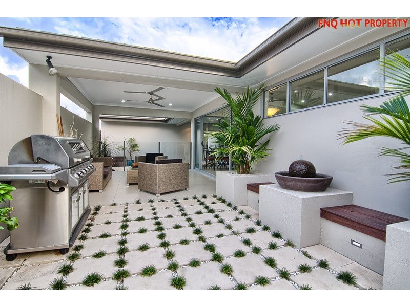 102 HARBOUR DRIVE, Trinity Park QLD 4879