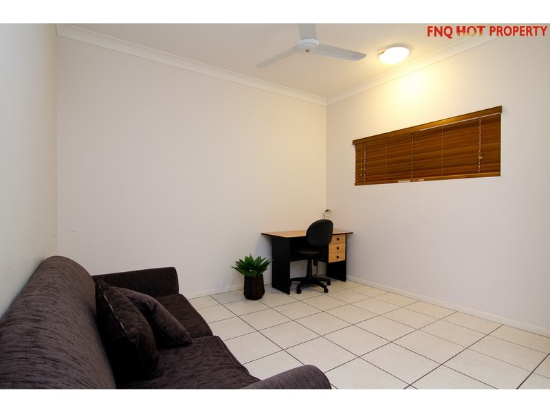2/79 Spence St, Cairns City QLD 4870