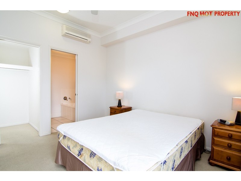 2/79 Spence St, Cairns City QLD 4870