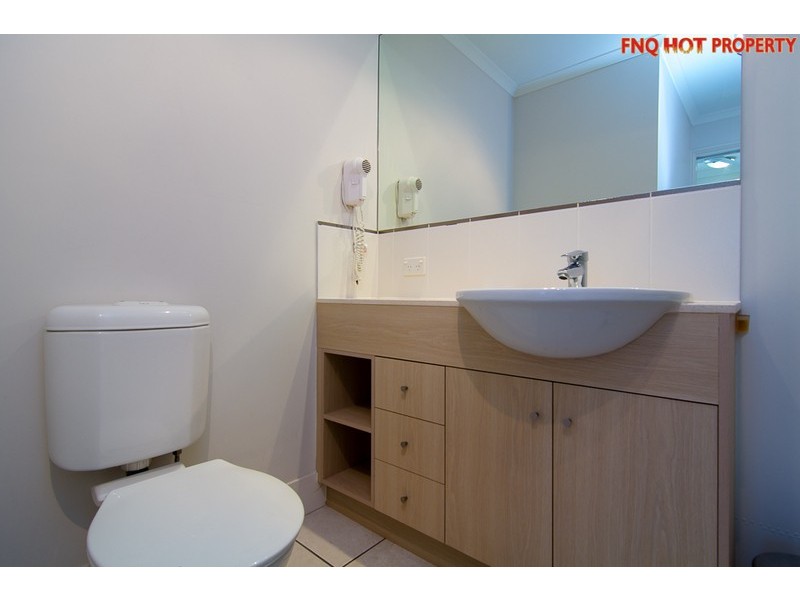 2/79 Spence St, Cairns City QLD 4870