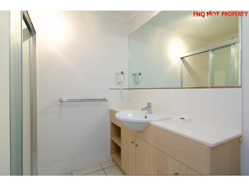 2/79 Spence St, Cairns City QLD 4870