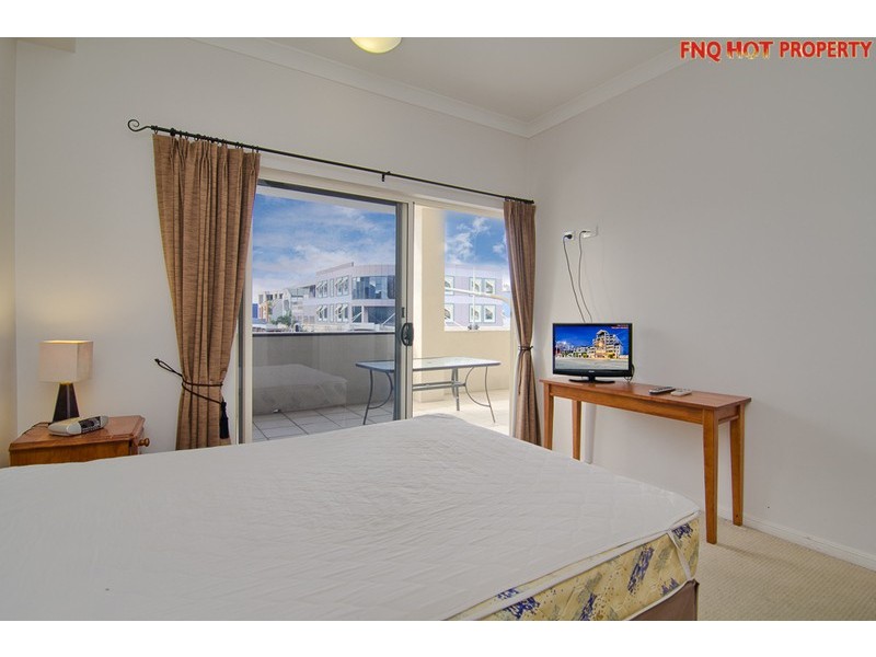 2/79 Spence St, Cairns City QLD 4870