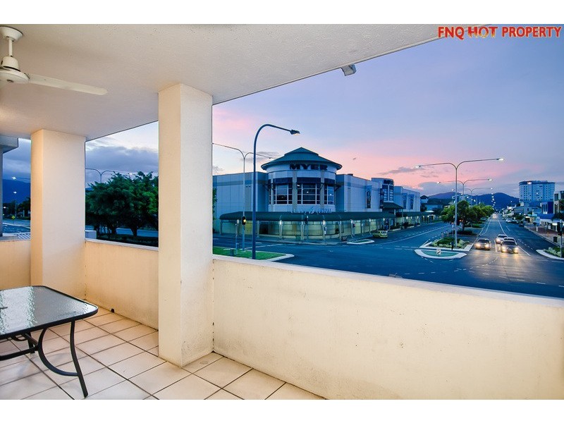 2/79 Spence St, Cairns City QLD 4870