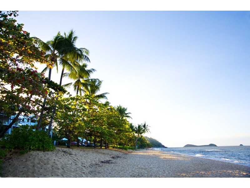 8 Strombus Ave, Trinity Beach QLD 4879