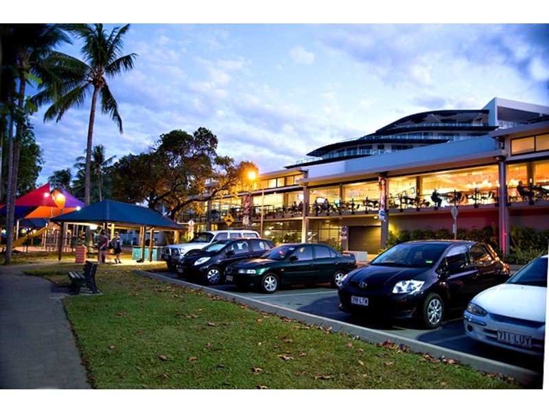 8 Strombus Ave, Trinity Beach QLD 4879