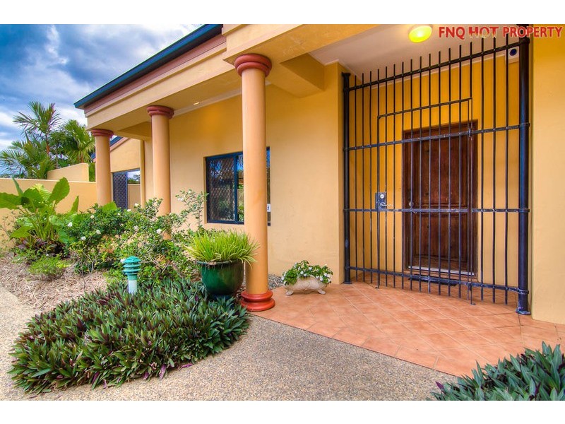 27 Gloucester Street, Whitfield QLD 4870